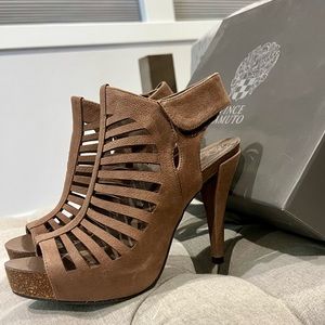 Vince Camuto Poseidon Size 7 Heel